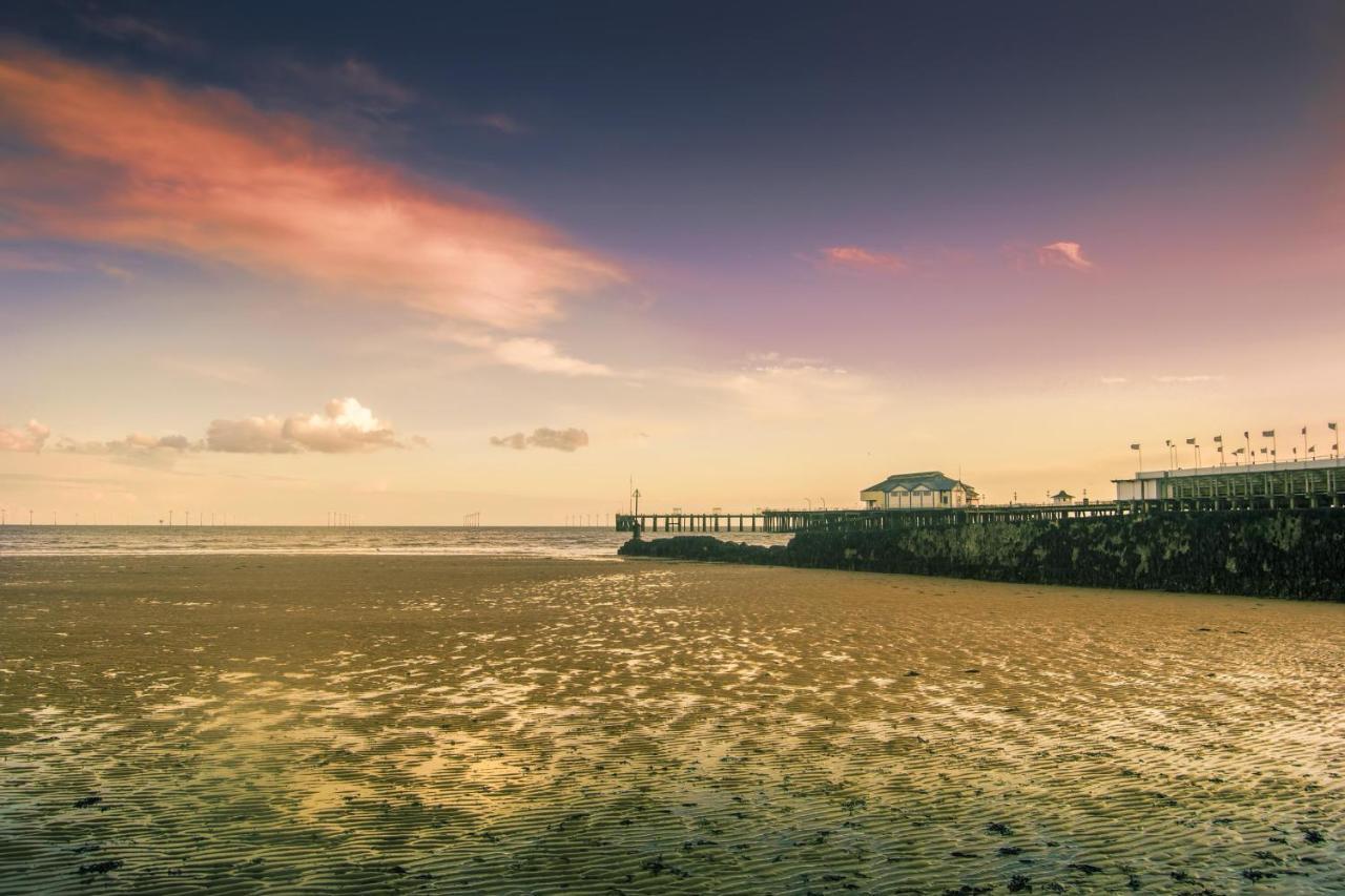 6 Berth Staycation Caravan Nearby Clacton-On-Sea In Essex Ref 26254E Exteriör bild