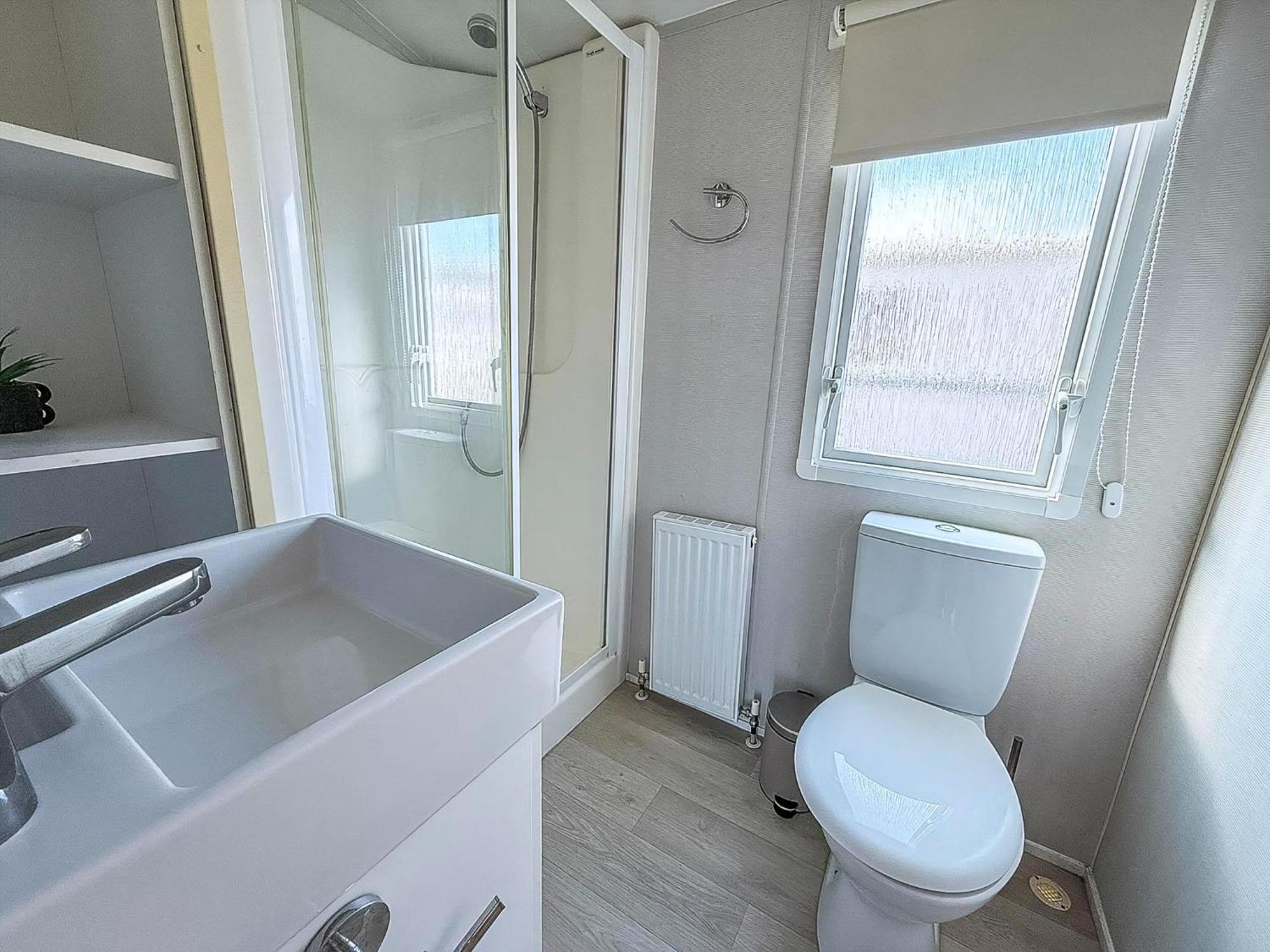 6 Berth Staycation Caravan Nearby Clacton-On-Sea In Essex Ref 26254E Exteriör bild